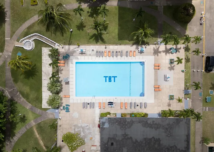 Island Living Luxury Apartahotel *